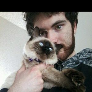 Meet your Posher, Louis